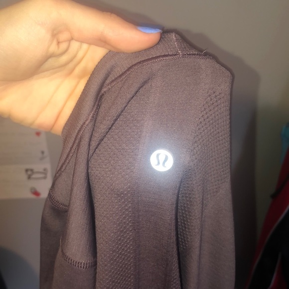 Lululemon long sleeve - Picture 3 of 3